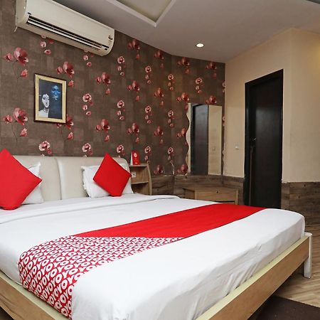 Collection O River Bay Resort 迪亚蒙德哈尔博乌尔 外观 照片