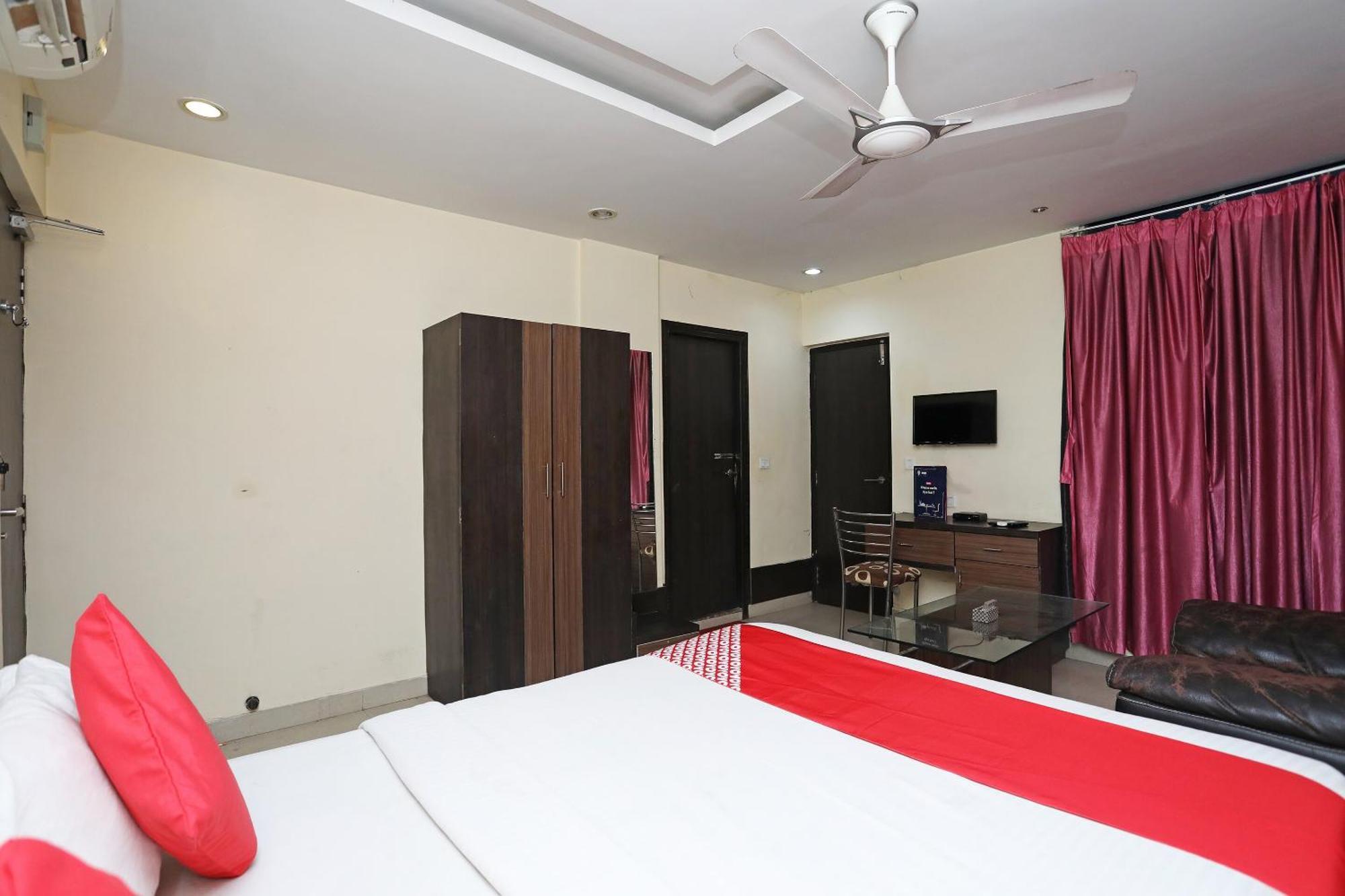 Collection O River Bay Resort 迪亚蒙德哈尔博乌尔 外观 照片