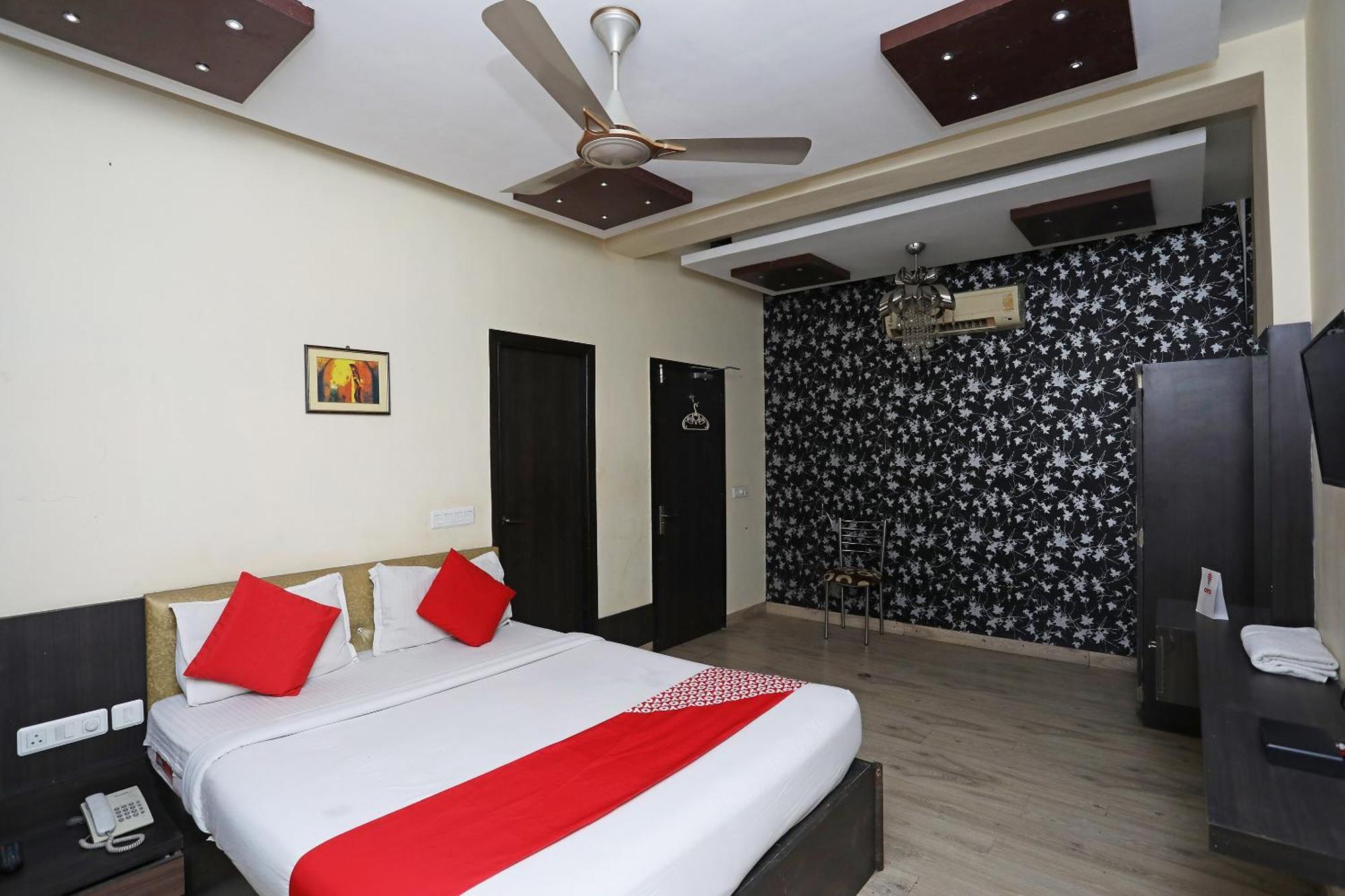 Collection O River Bay Resort 迪亚蒙德哈尔博乌尔 外观 照片