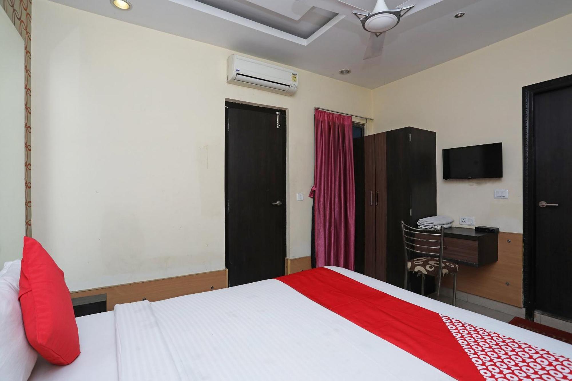 Collection O River Bay Resort 迪亚蒙德哈尔博乌尔 外观 照片